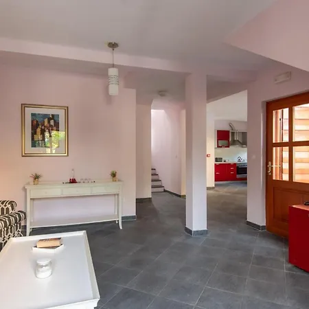 Dane, Private Pool, Near Hula Hula, Free Breakfast - Direct Landlord 别墅