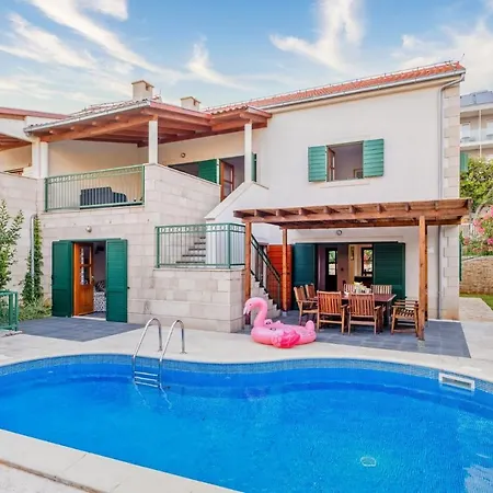 Dane, Private Pool, Near Hula Hula, Free Breakfast - Direct Landlord Hvar Town