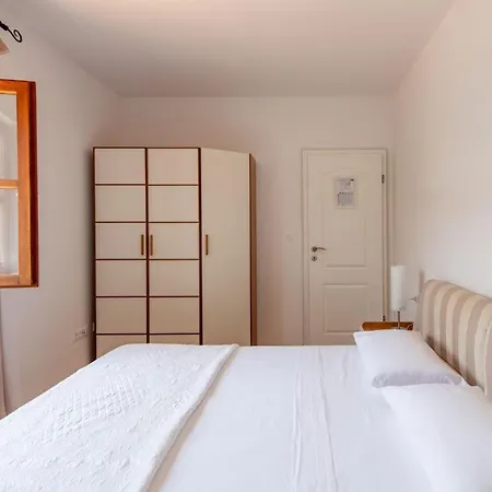 Dane, Private Pool, Near Hula Hula, Free Breakfast - Direct Landlord * 赫瓦尔