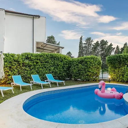 Dane, Private Pool, Near Hula Hula, Free Breakfast - Direct Landlord 别墅 赫瓦尔