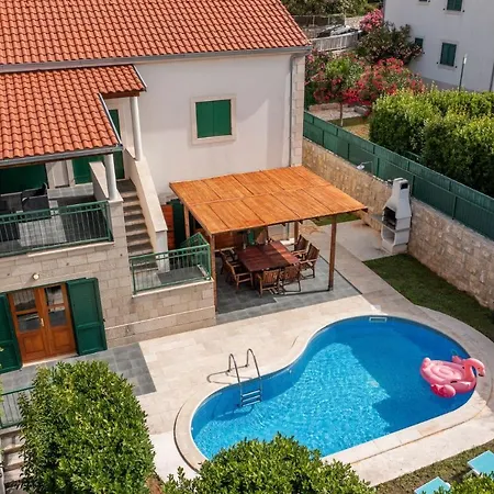Dane, Private Pool, Near Hula Hula, Free Breakfast - Direct Landlord
