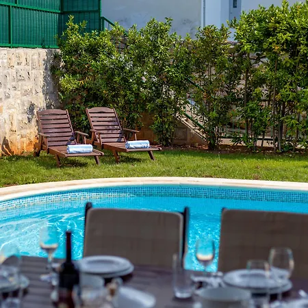 Dane, Private Pool, Near Hula Hula Villa Hvar Town