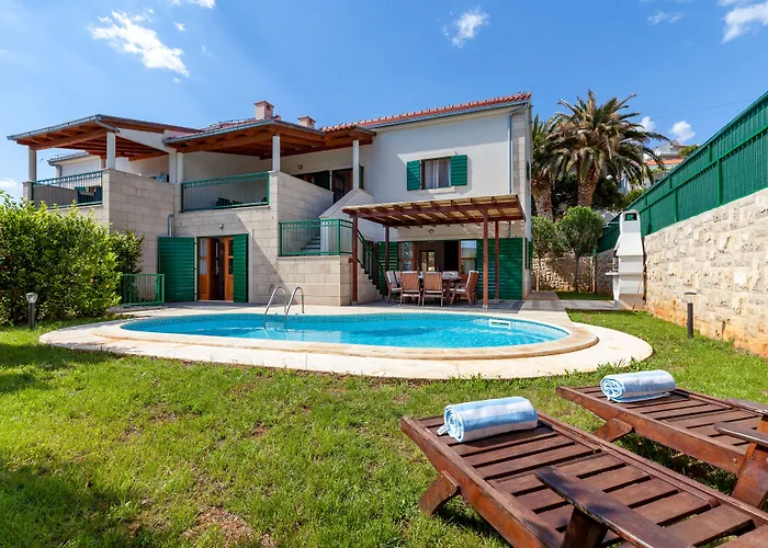 Dane, Private Pool, Near Hula Hula, Free Breakfast - Direct Landlord * Hvar Town